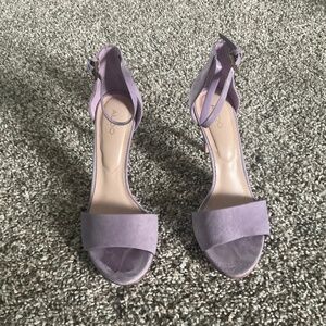 Aldo lavendar / lilac suede ankle strap 4” stiletto heel sandal size 6